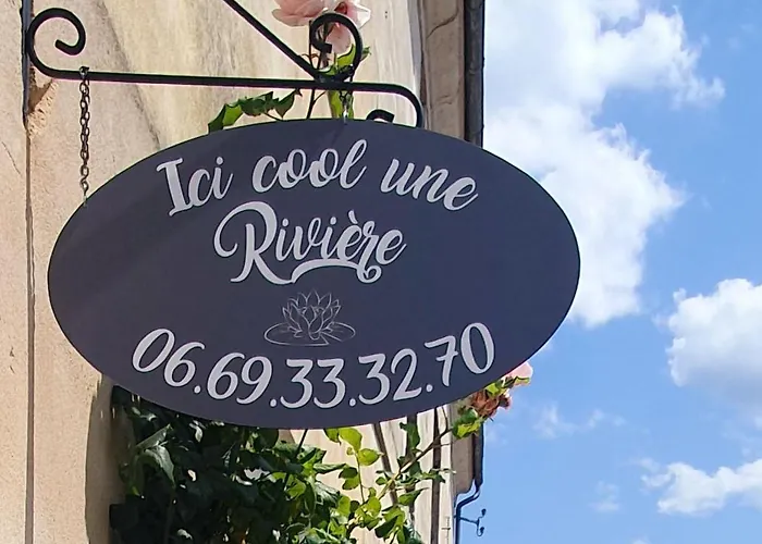 Ici Cool Une Riviere Pensión Saint-Pierre-de-Côle