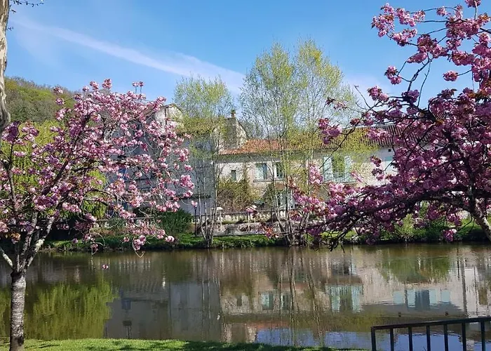 Ici Cool Une Riviere * Saint-Pierre-de-Côle